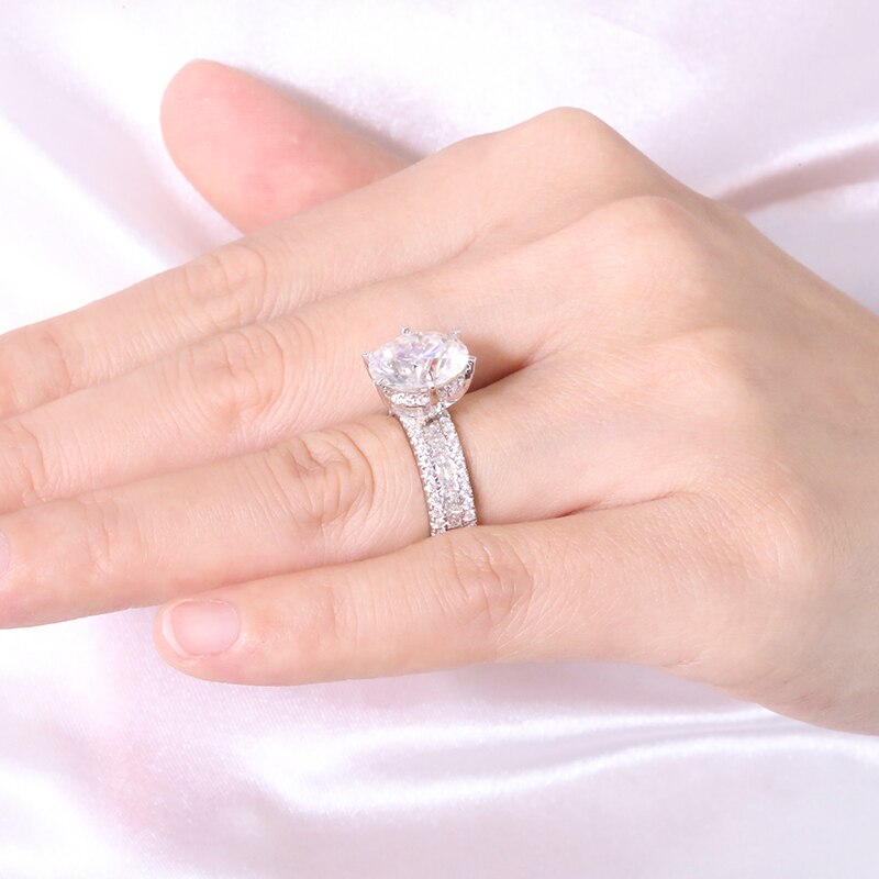 Luxury Ring 18K White Gold 5.0carat 11mm round brilliant moissanite diamond.