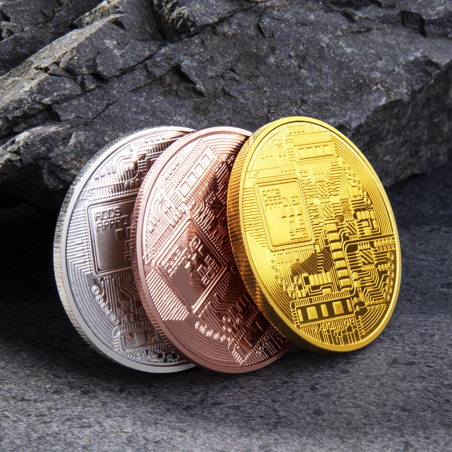 Kryptomünzen BTC LTC ETH XRP Silber und vergoldet